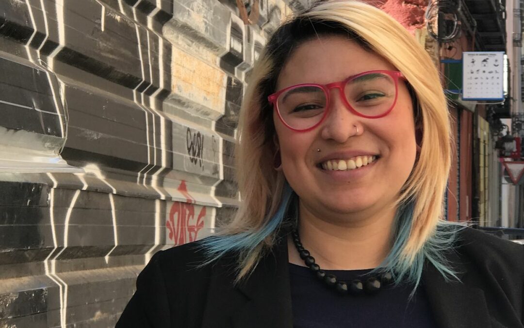 Magenta. Si no vienen les ayudaré todo lo que pueda desde aquí