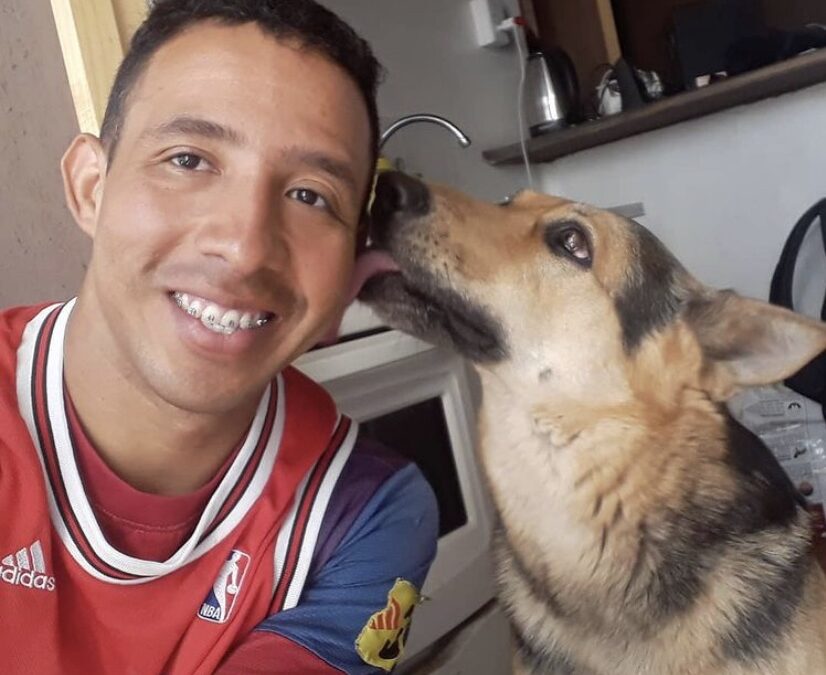 Historia del tigre y Tayron (no es una maleta es mi amigo)