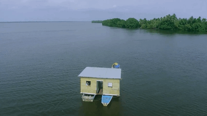 Casa sobre el bote migrantes venezolanos carta a Venezuela Virtual