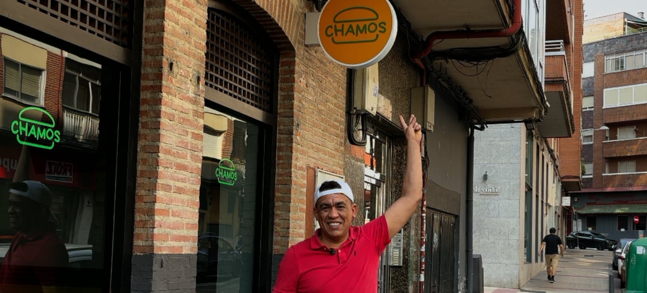 Javier Doubront, fundador del emprendimiento venezolano Chamos Burguer