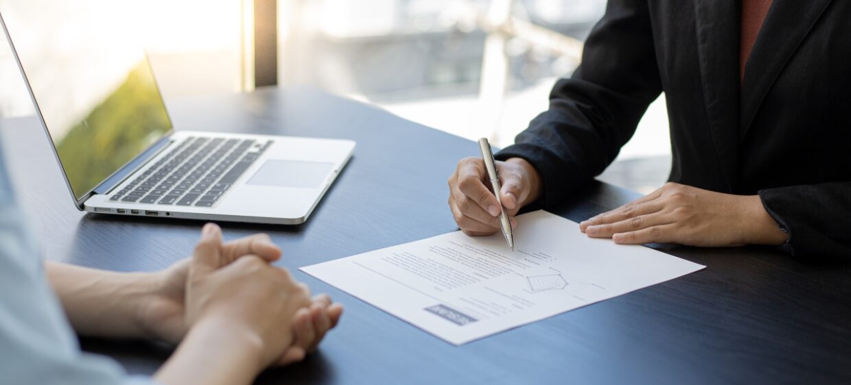 Entrevista de trabajo, evaluando también a la empresa